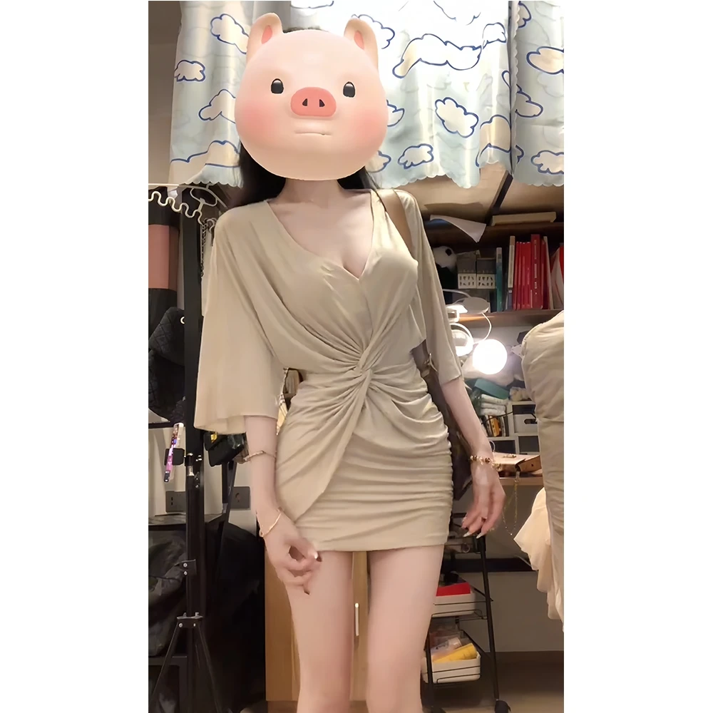 纯欲辣妹风V领短袖连衣裙女夏季收腰褶皱弹力包臀短裙