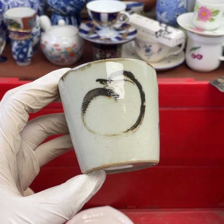 他家瓷器真美…开播了