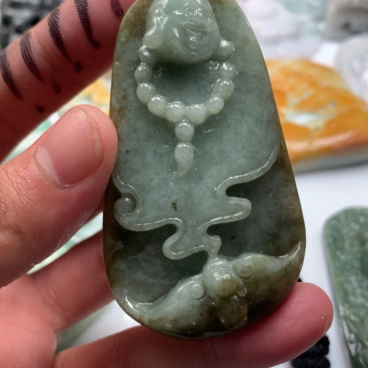 翡翠未镶嵌颈饰保真天然a货翡翠