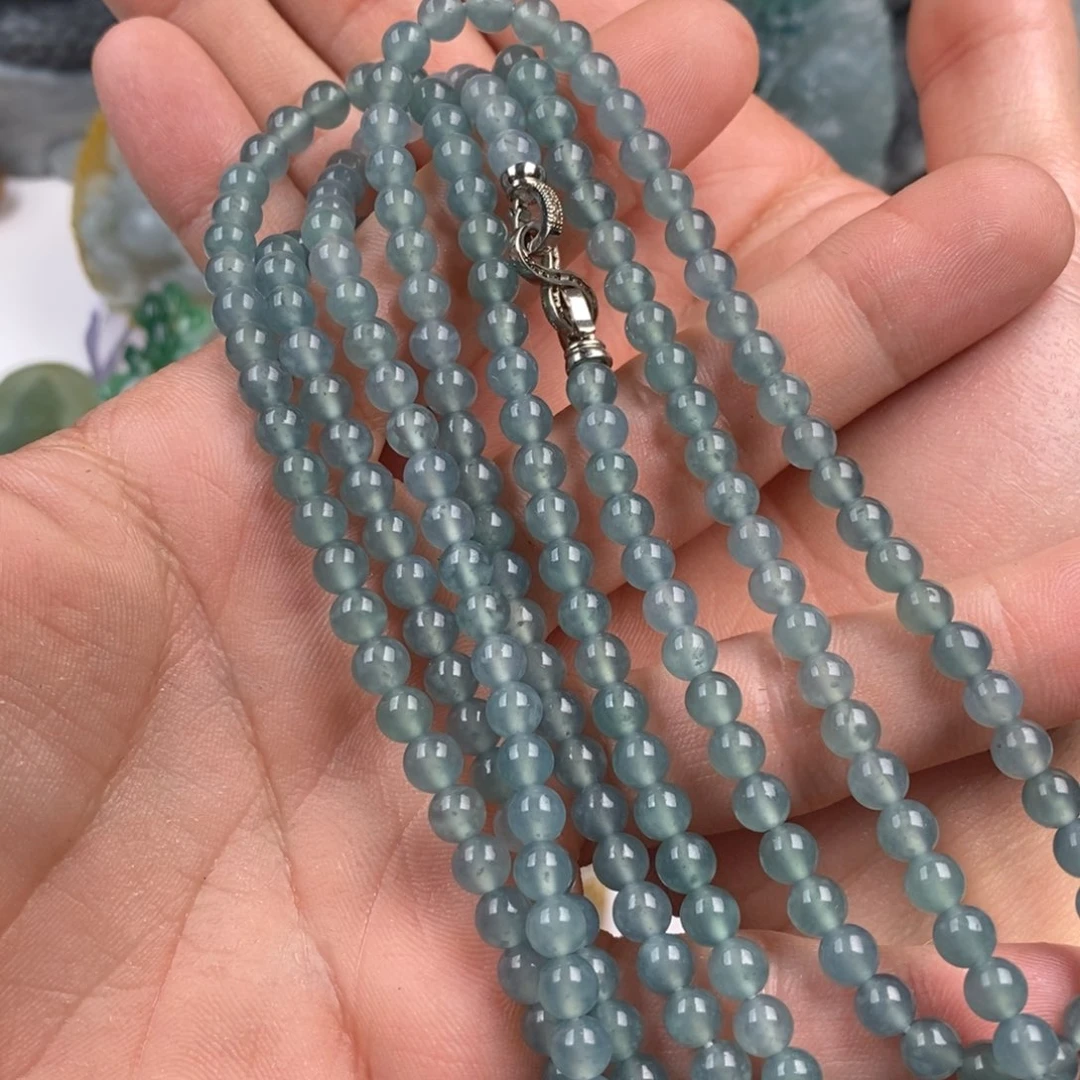 翡翠颈饰未镶嵌小*花翡翠