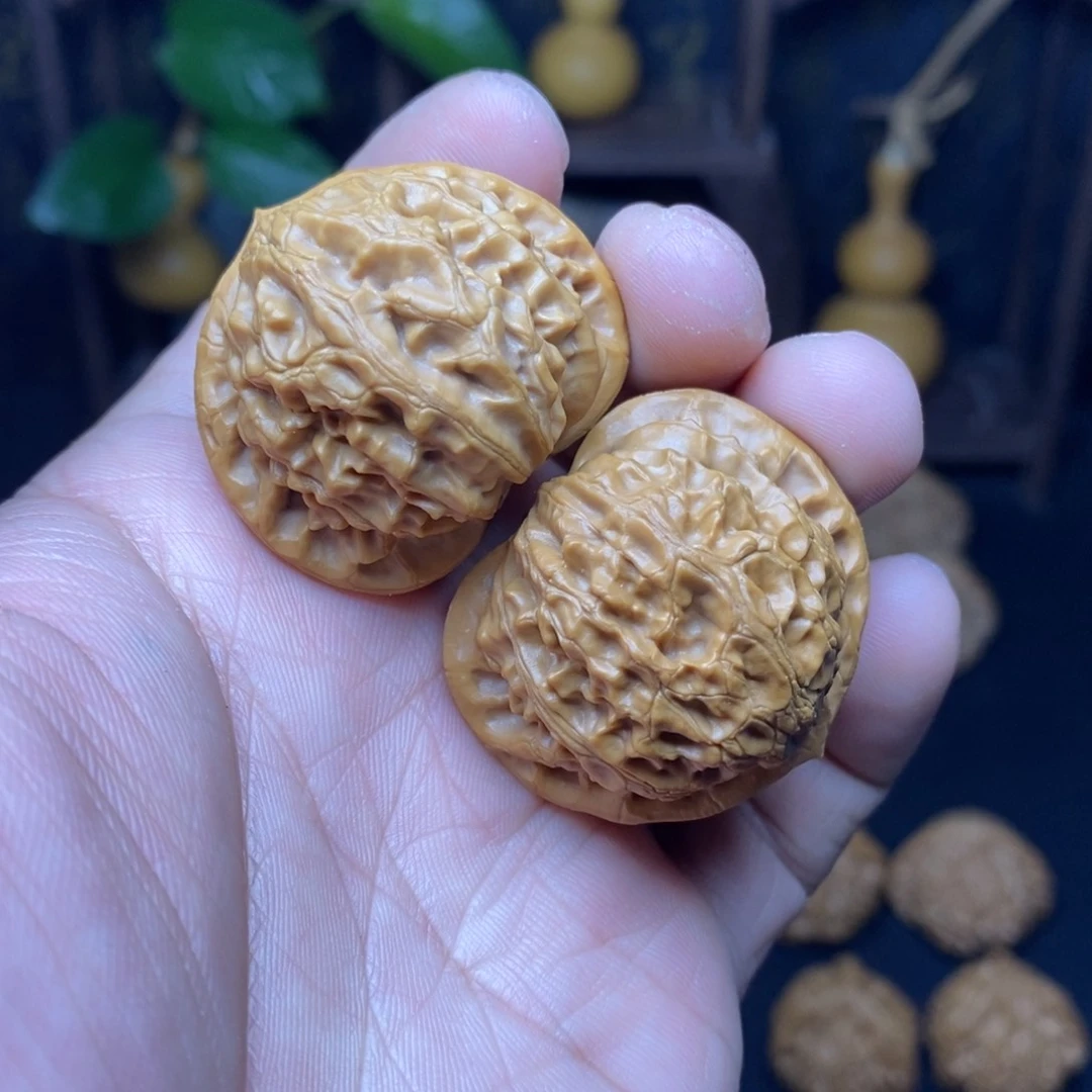 文玩核桃吊坠38宫灯