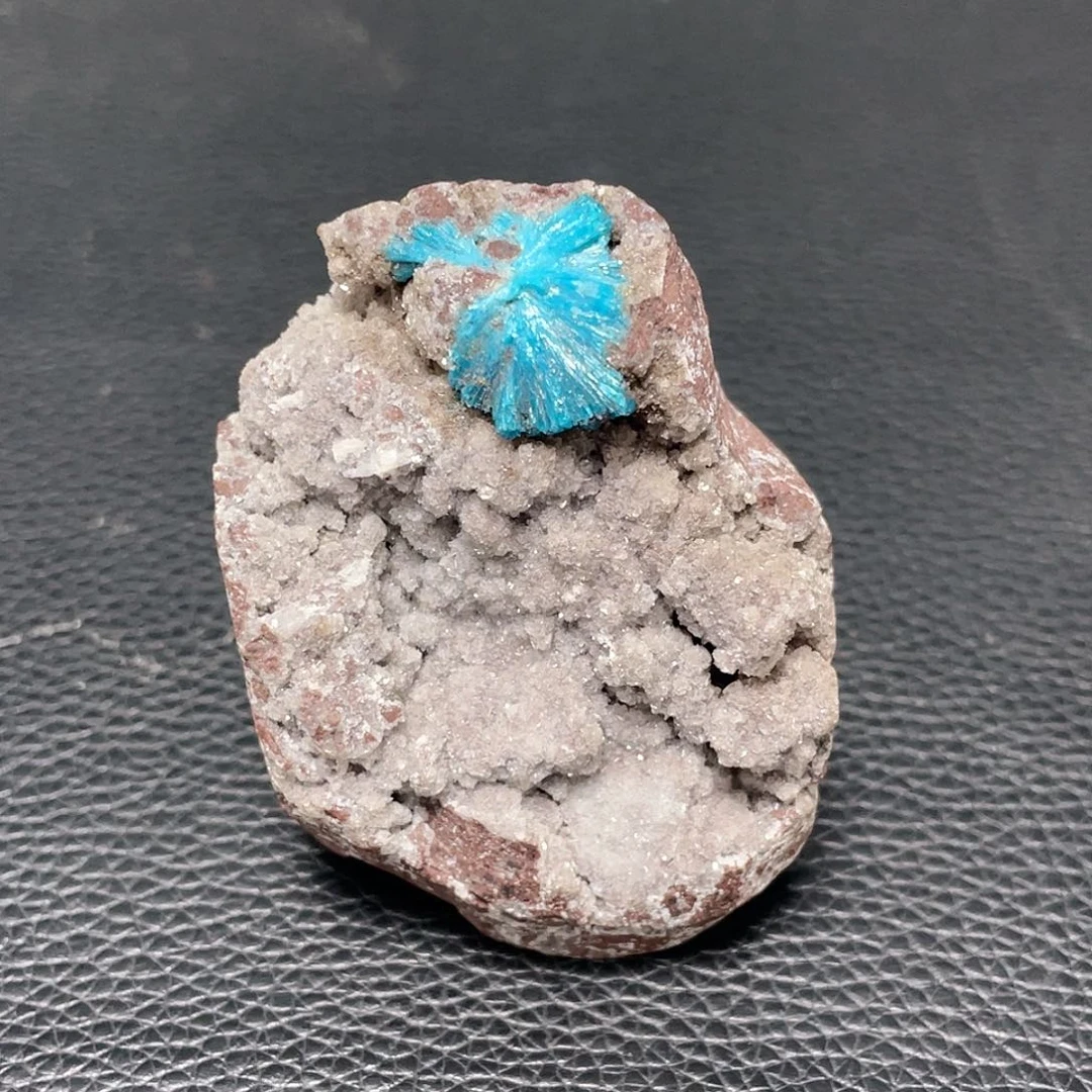 水硅钒钙萤石（处理）