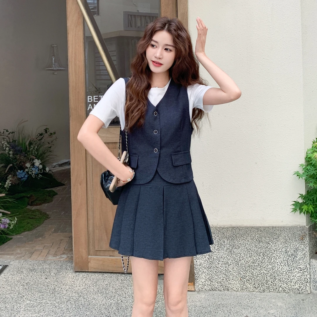 韩系氛围感气质马甲T恤套装裙女2025夏季新款时尚百搭显瘦三件套