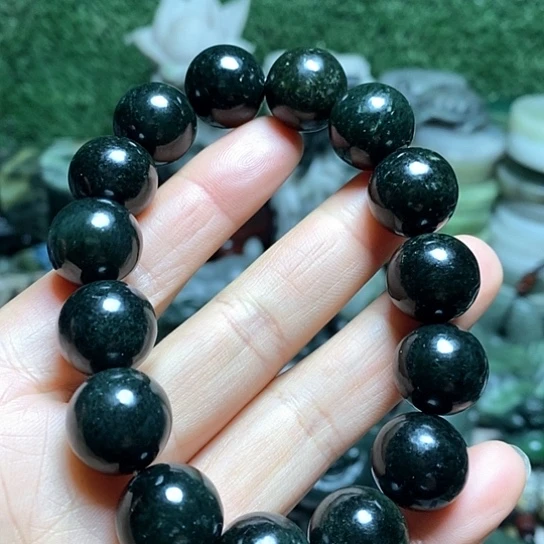 未镶嵌和田玉（糖玉）珠宝半成品