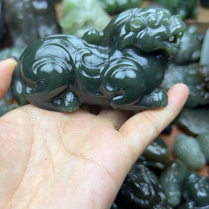 丝***忆和田玉未镶嵌颈饰