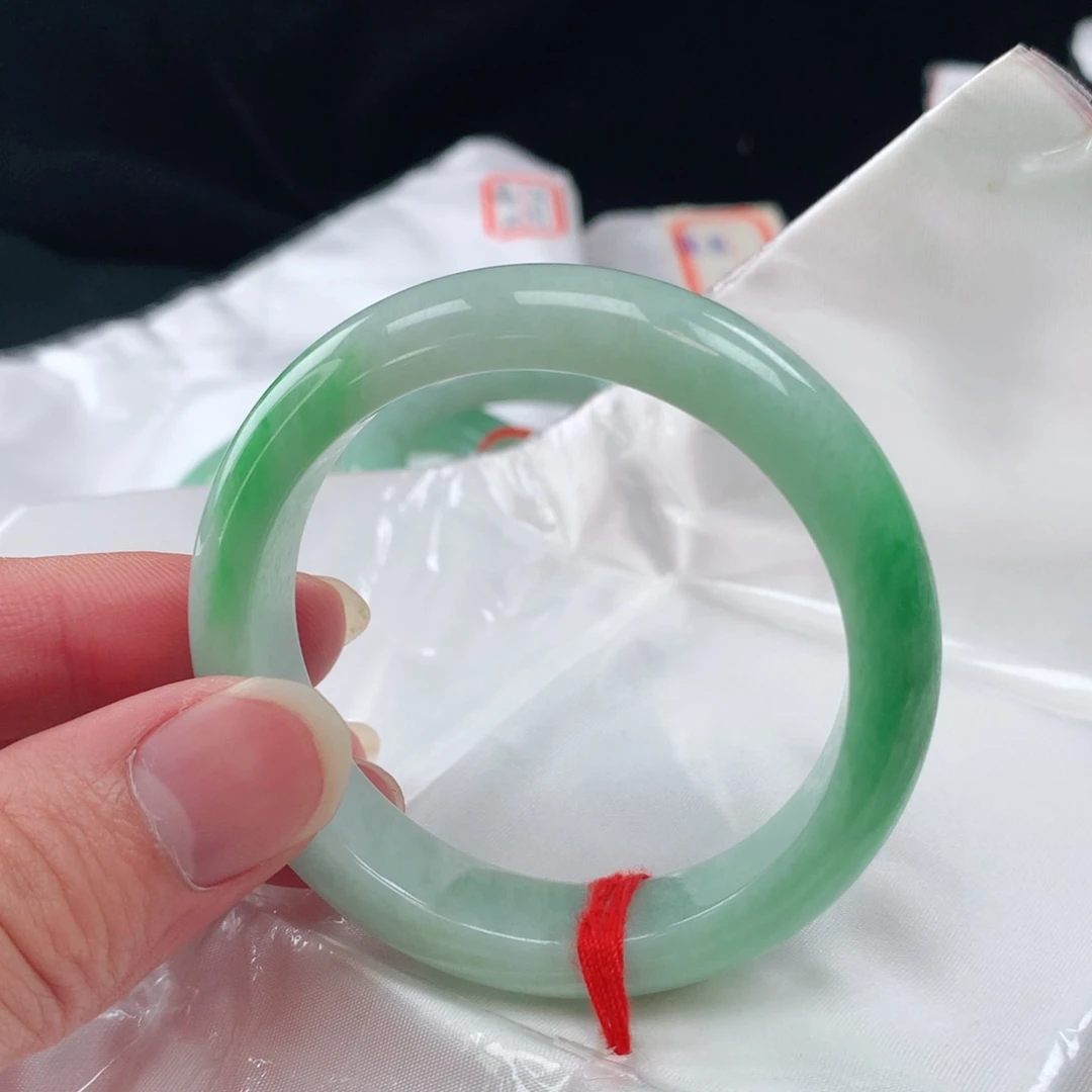 未镶嵌手镯翡翠441