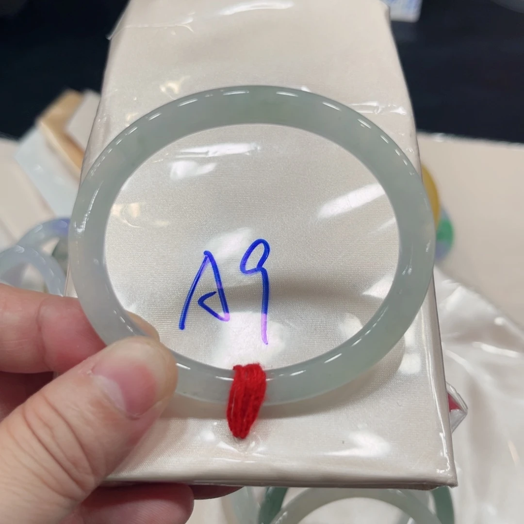 翡翠手镯未镶嵌54.6贵