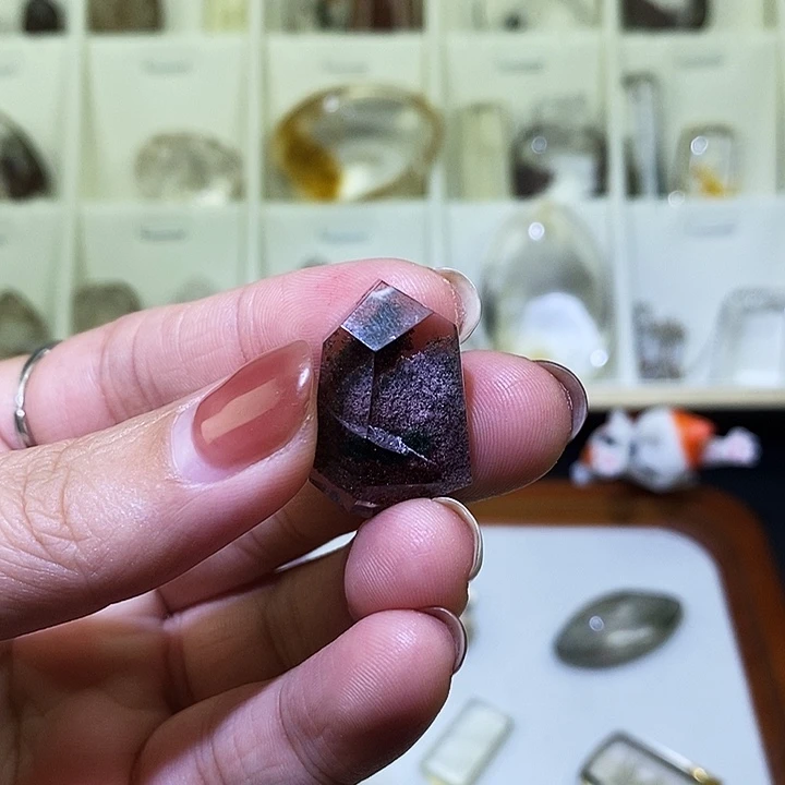 水晶吊坠(不含链)未镶嵌皮****?