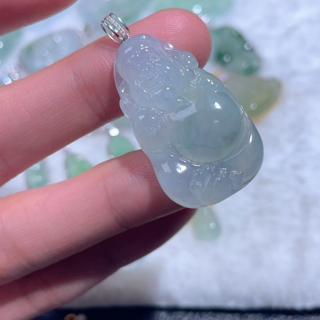 翡翠18K金镶嵌颈饰翡翠