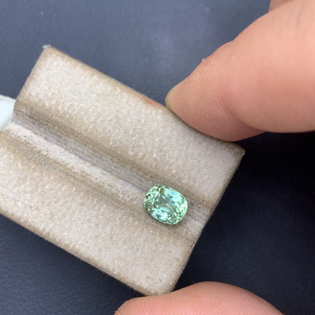 裸石未镶嵌碧玺1.76ct全净