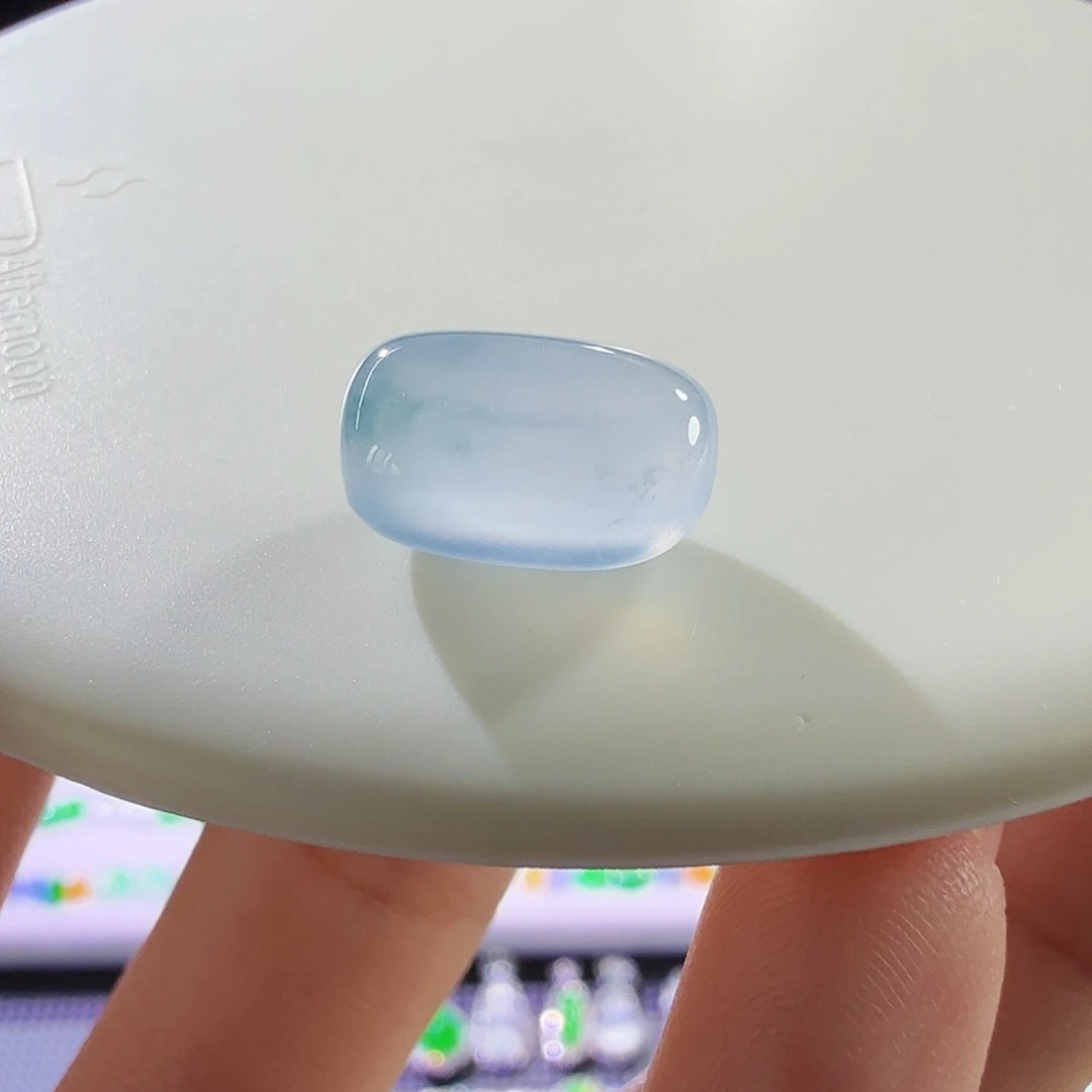 翡翠未镶嵌颈饰裸石