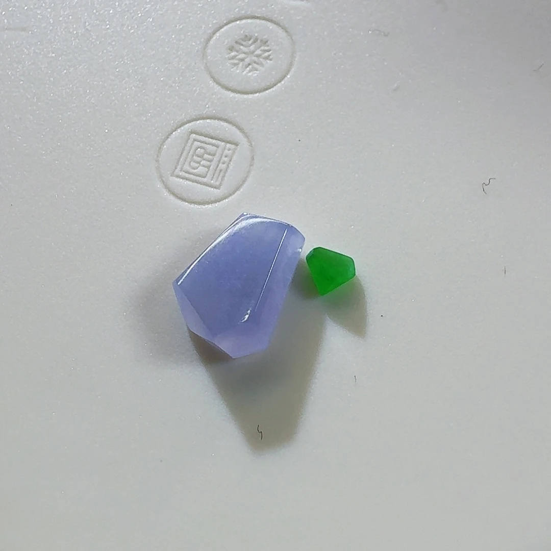 翡翠颈饰未镶嵌裸石