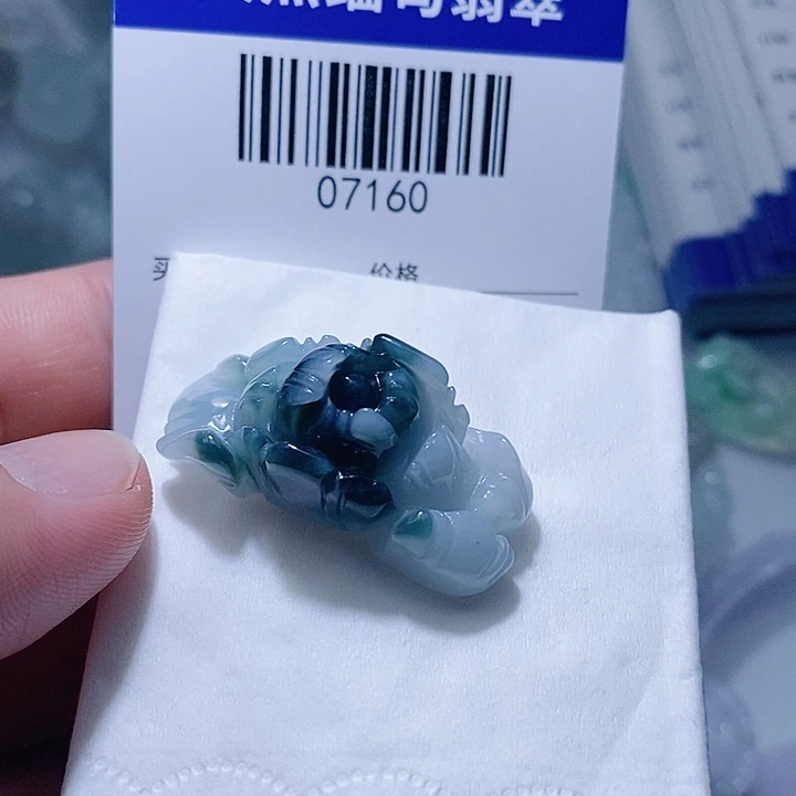 翡翠未镶嵌颈饰天光墟翡翠市场现金代购