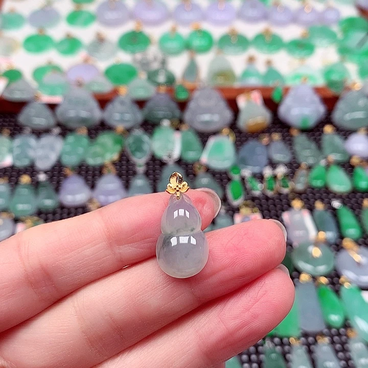 翡翠18K金镶嵌颈饰天然翡翠A货