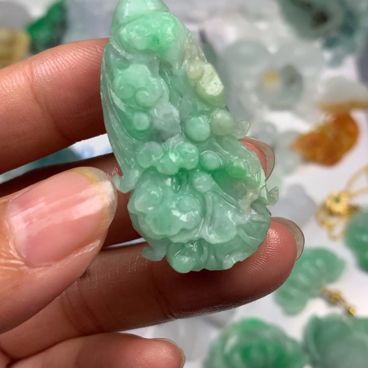 定制翡翠未镶嵌翡翠