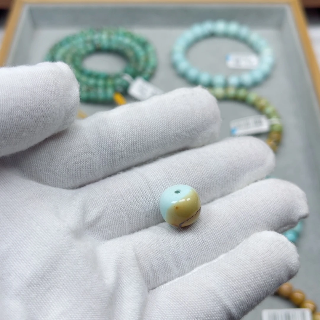 绿松石未镶嵌挂件