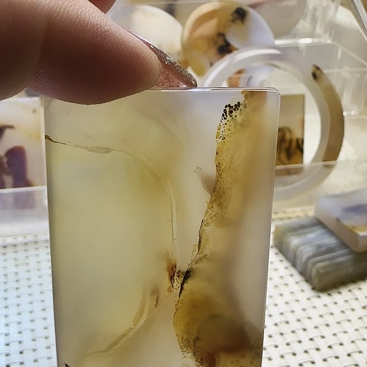 玛瑙/玉髓未镶嵌珠宝奇石