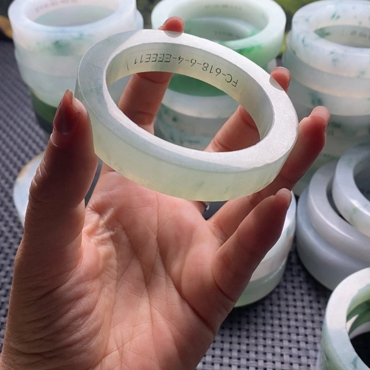 定制翡翠A未镶嵌宾****孩