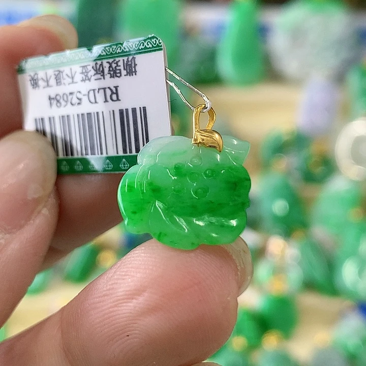 翡翠颈饰18K金镶嵌挂件