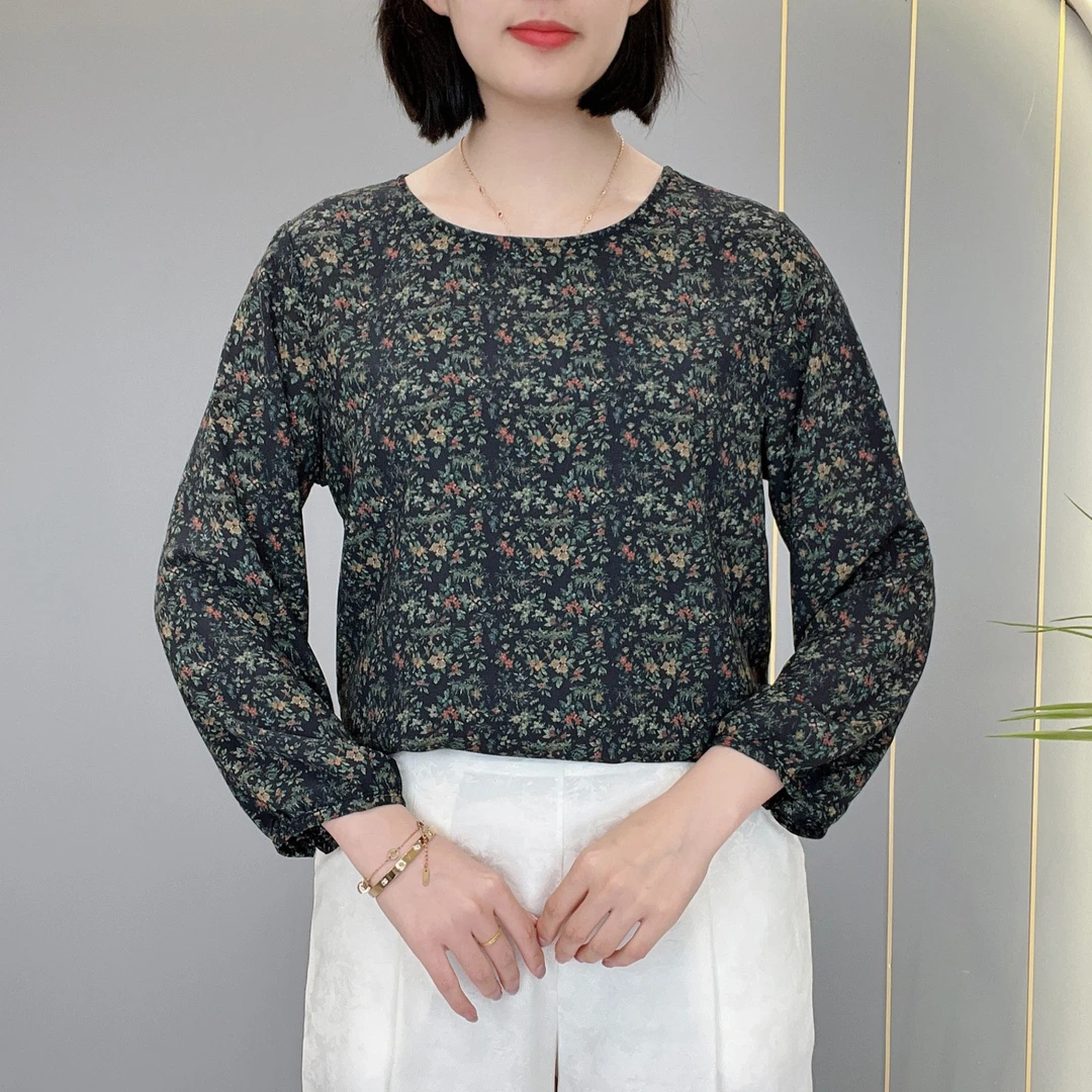 小碎花2025新款圆领长袖休闲百搭中老年女士亲肤透气上衣小衫