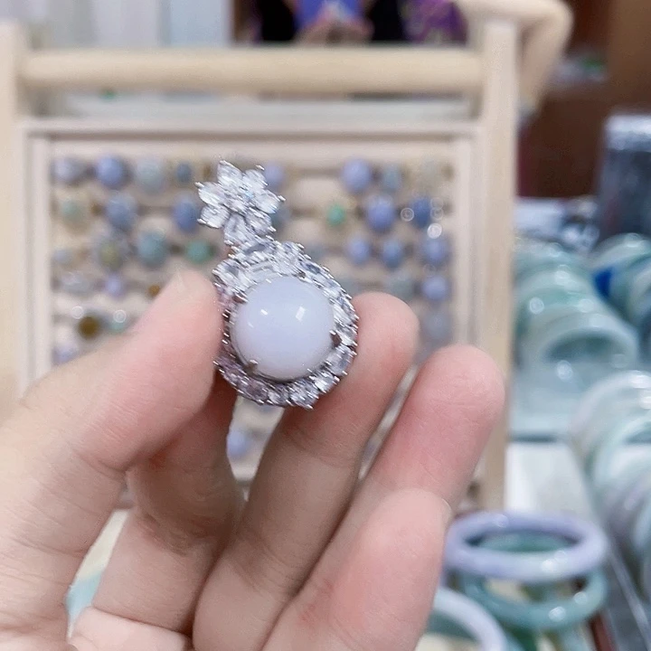 颈饰未镶嵌翡翠天然翡翠