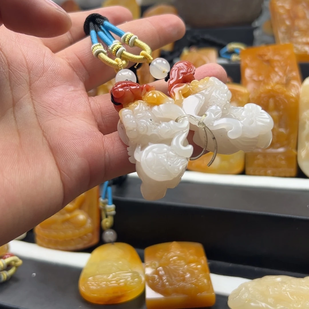 石英质玉（黄龙玉）未镶嵌多选发其一