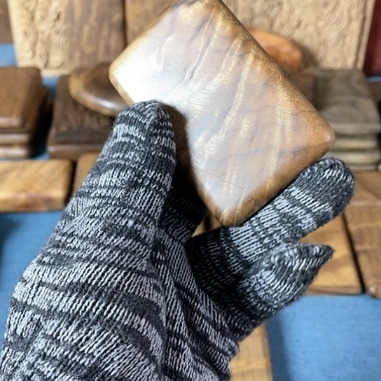 【闪购商品】巨**熊金丝楠阴沉木无事牌