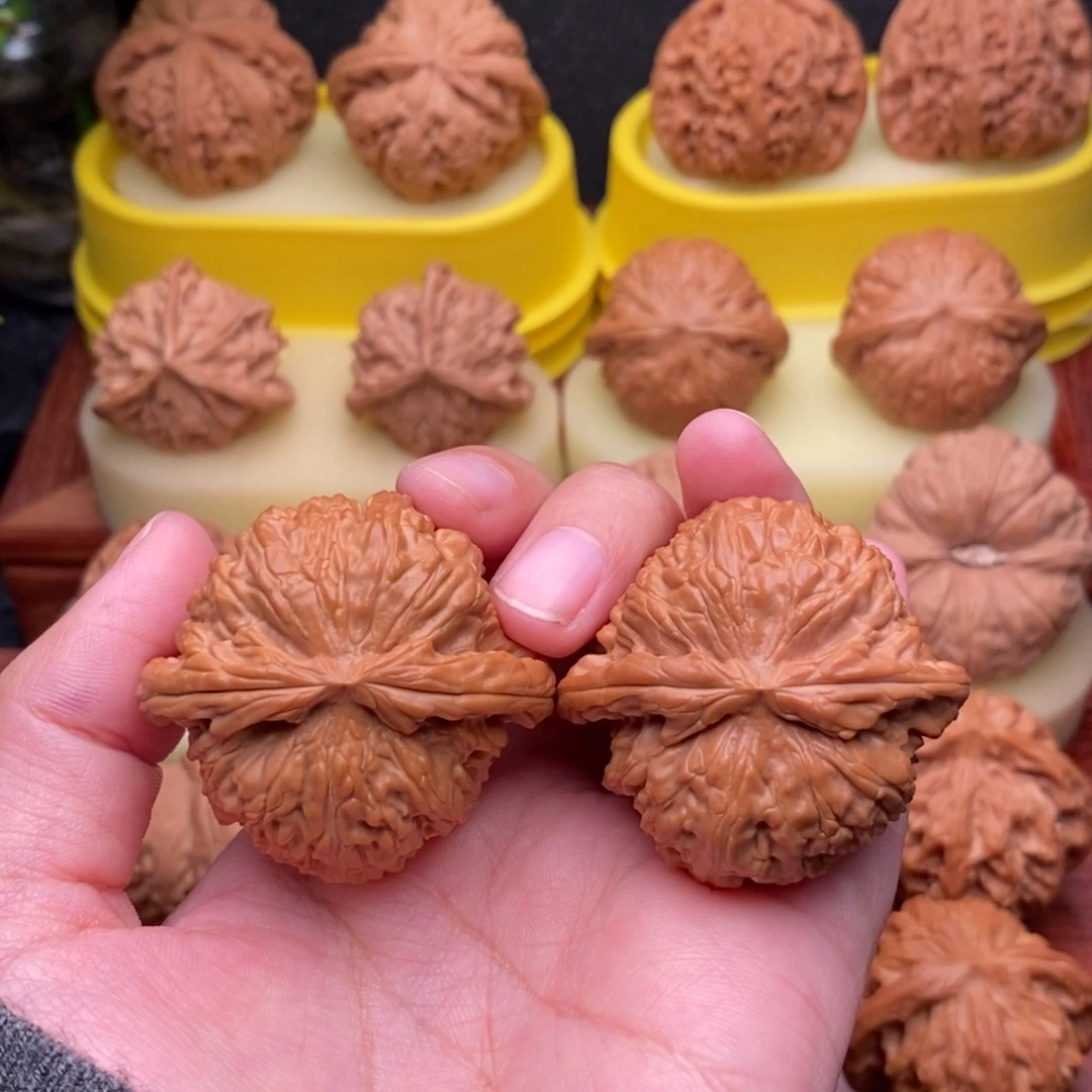 把件文玩核桃42“毕业”大球白