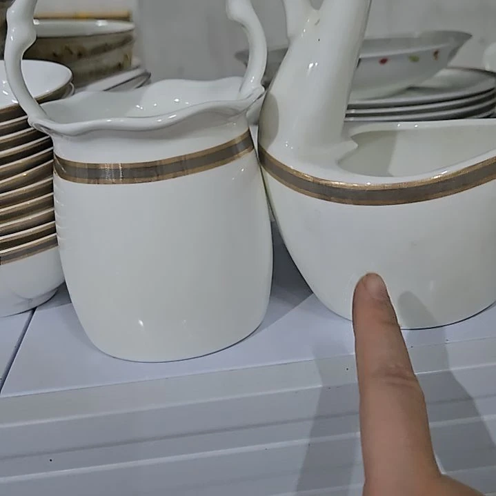 瓷片微瑕天鹅花篮一对66666