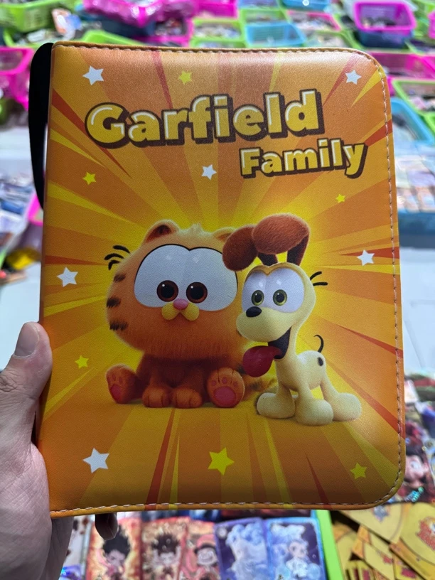 集卡社加菲猫箱配四宫格卡册！