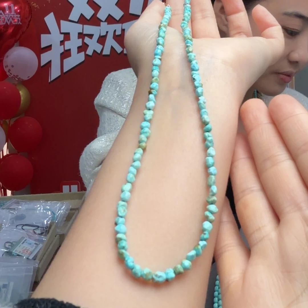 绿松石未镶嵌颈饰