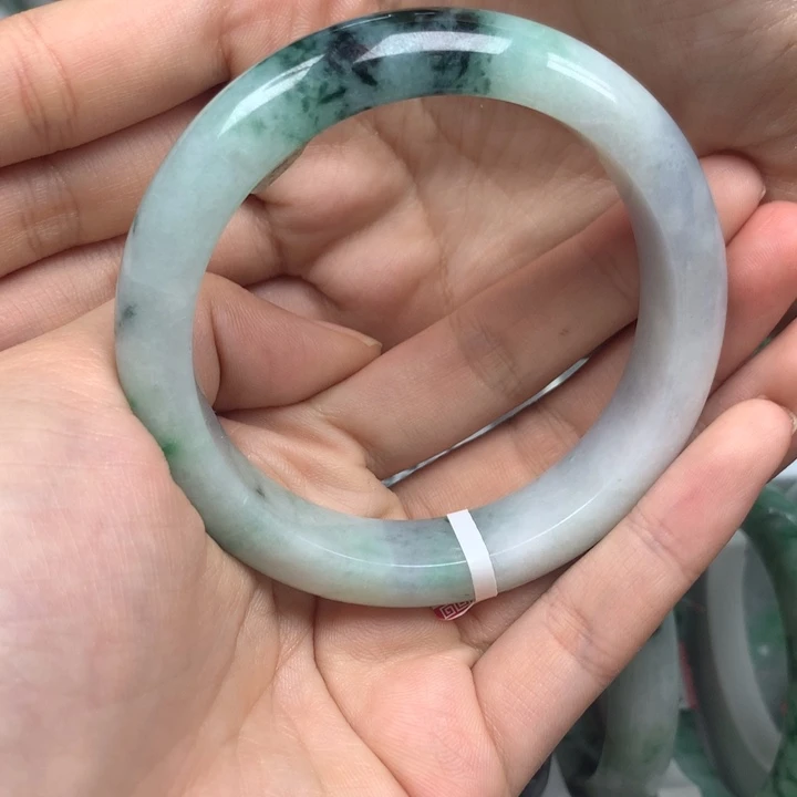 翡翠未镶嵌手镯翡翠