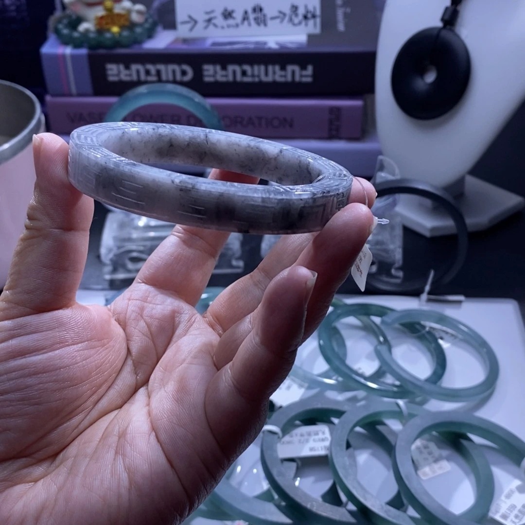 翡翠未镶嵌手镯水墨雕刻回纹