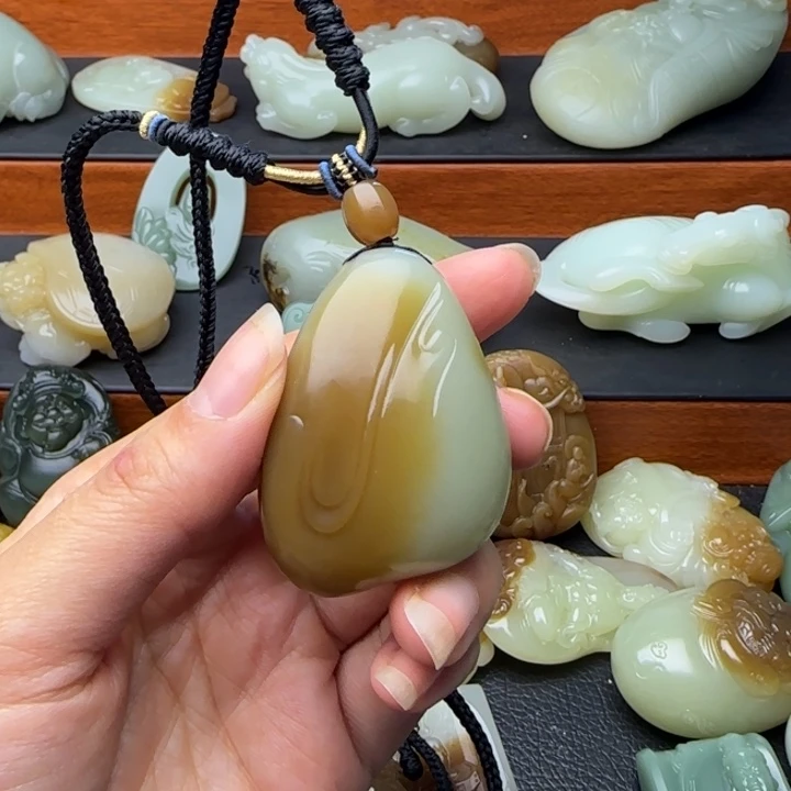 唯***一和田玉（糖玉）未镶嵌挂件