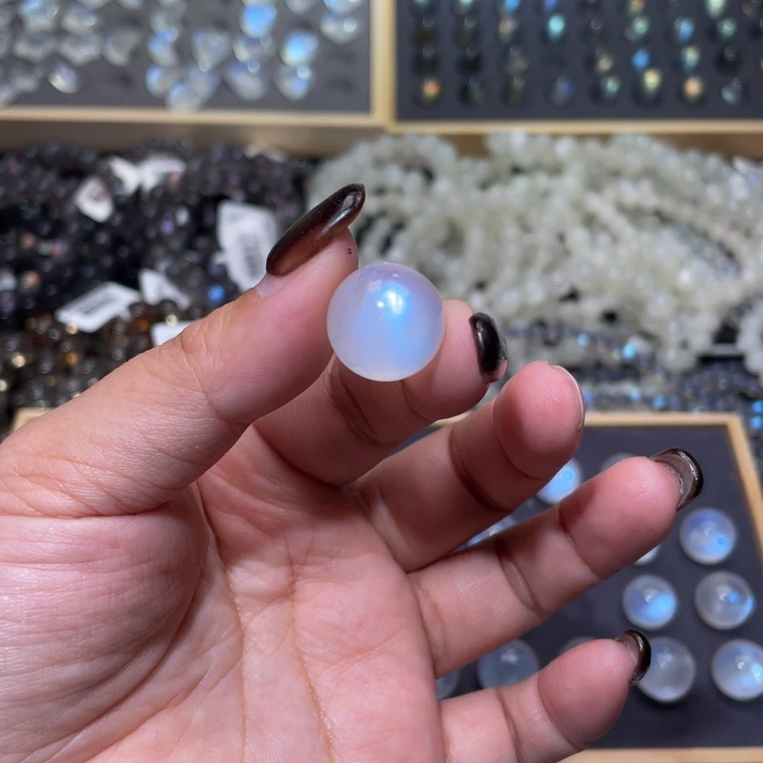 月光石裸石未镶嵌?****?蓝月光单珠直径15mm