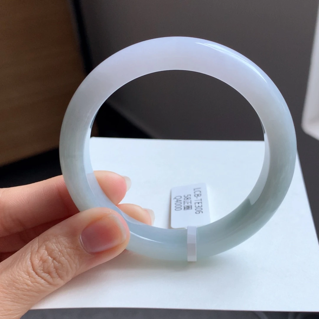 翡翠手镯未镶嵌春兰10号