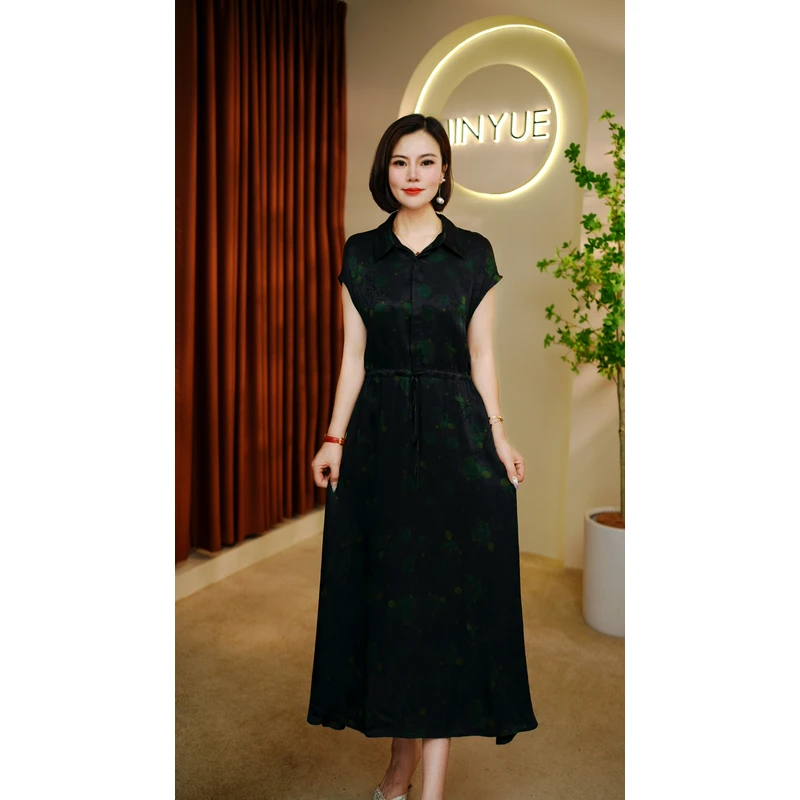 【墨遥】2025新款夏季新中式刻花修身减龄气质连衣裙879A
