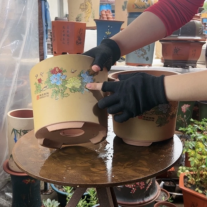 宜兴紫砂花开富贵中号一对