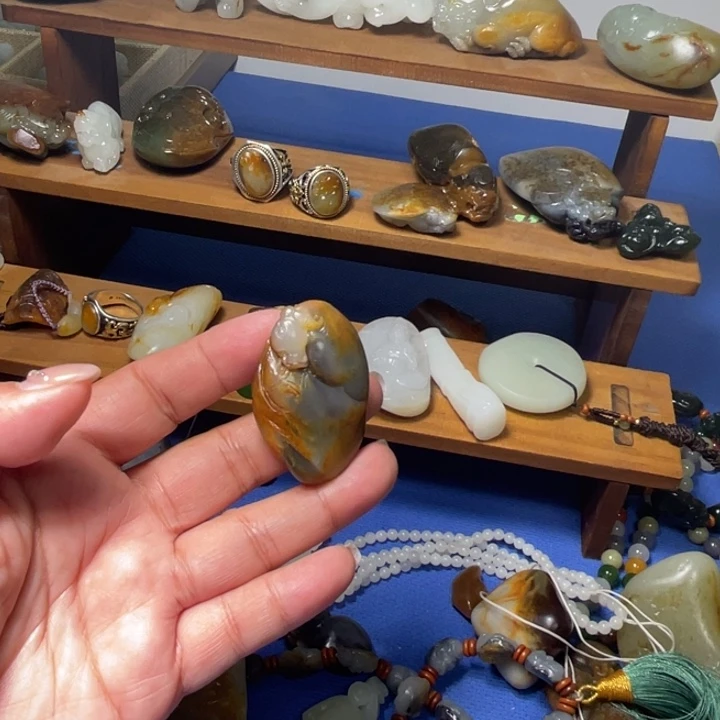 和田玉（糖玉）未镶嵌颈饰