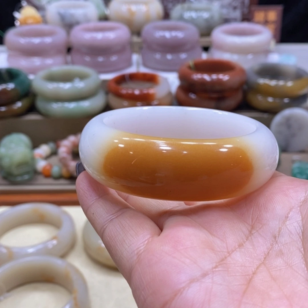 【闪购商品】未镶嵌手镯石英质玉财****