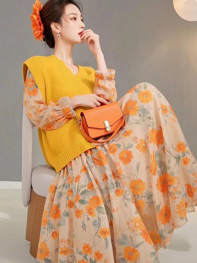 2025开春新款小香风穿搭套装气质桔色碎花连衣裙外搭马甲两件套女
