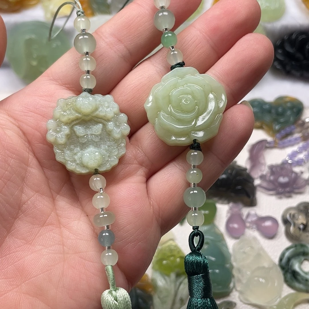 蛇纹石玉未镶嵌颈饰