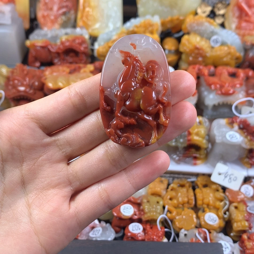 石英质玉（黄龙玉）未镶嵌挂件