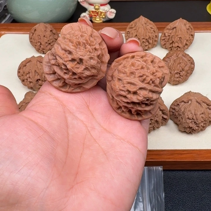 把件文玩核桃全品宫灯42同树