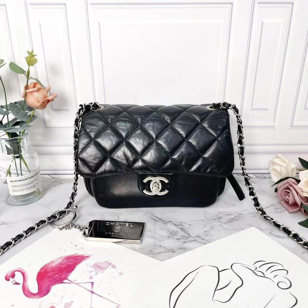 95新  Chanel/香奈儿黑色牛皮行李牌相机包