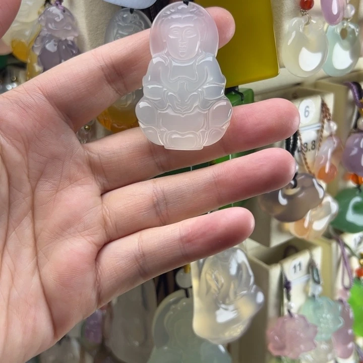 得***鱼玛瑙/玉髓未镶嵌颈饰