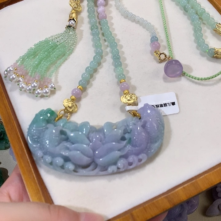 翡翠未镶嵌颈饰翡翠吊坠