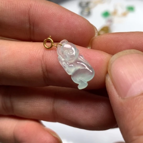 翡翠颈饰未镶嵌翡翠