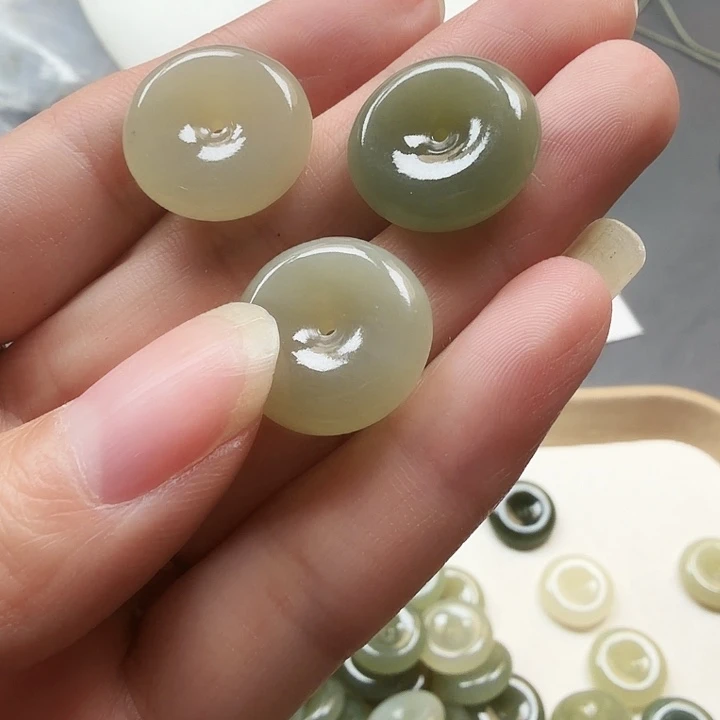 和田玉未镶嵌颈饰007