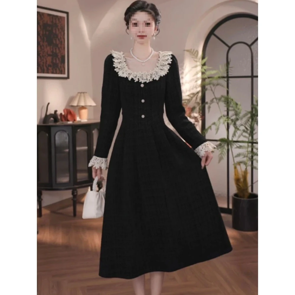 大码女装洋气小香风秋冬连衣裙2025新款黑色收腰显瘦长袖遮肉裙子